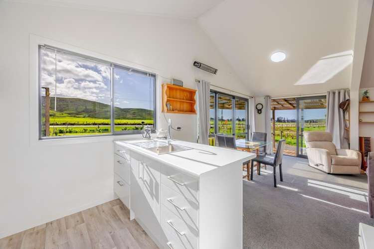 14 Beach Road Porangahau_4