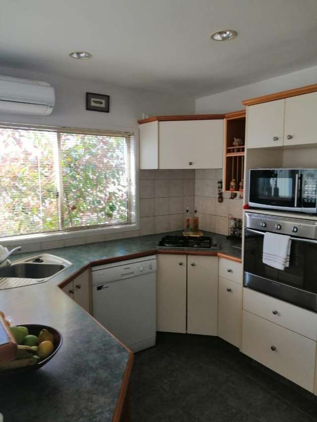 2 Sudbury Court 2612_4