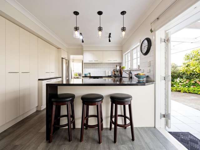 992 River Road Queenwood_3