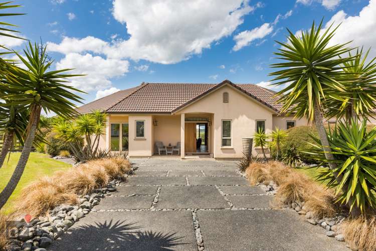 22 James Road Halcombe_13