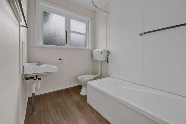 51-53 Wrantage Street Westown_35