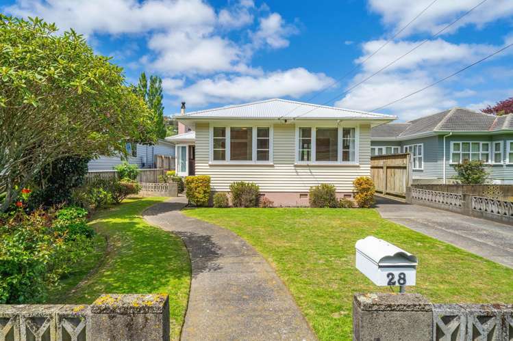 28 Golf Road Manor Park_5