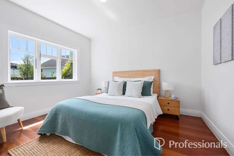 2/6 Pohutukawa Street Woburn_16