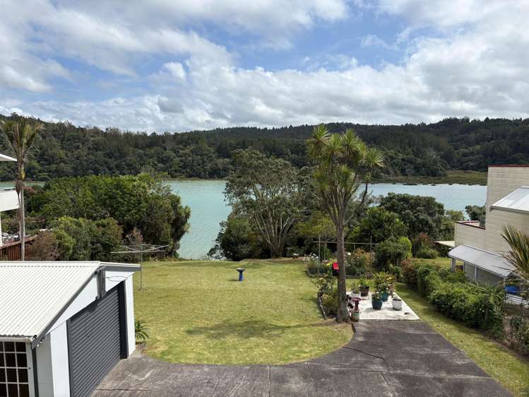 13 Okura River Road Okura_6