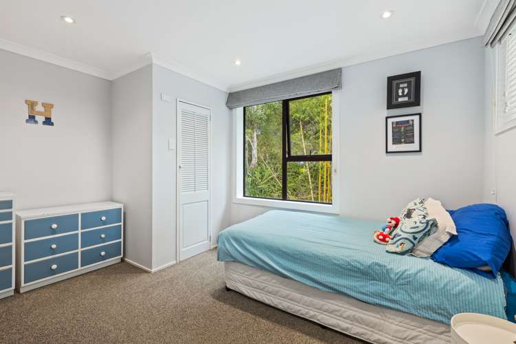 504 Beach Road Murrays Bay_18