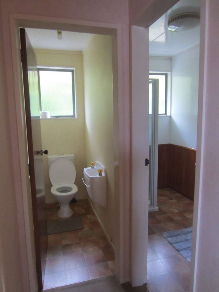 66 Fyvie Avenue Tawa_9