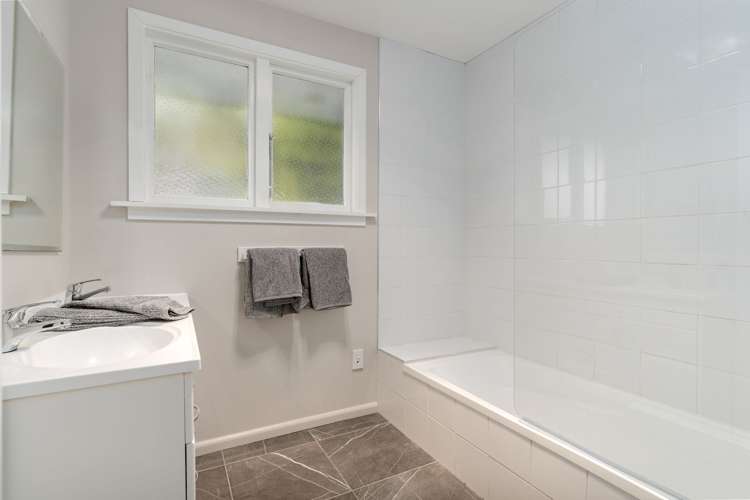 49 Greenhaven Drive Burwood_16