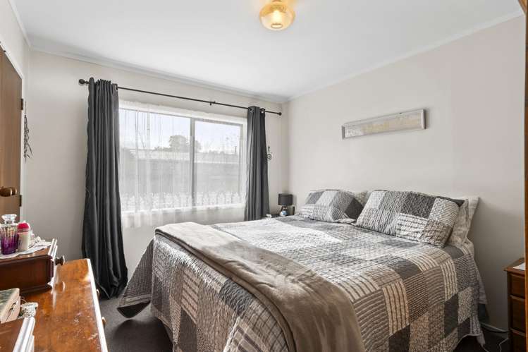 233 Hepburn Road Glendene_12