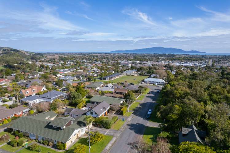 10 Kakariki Grove Waikanae_28