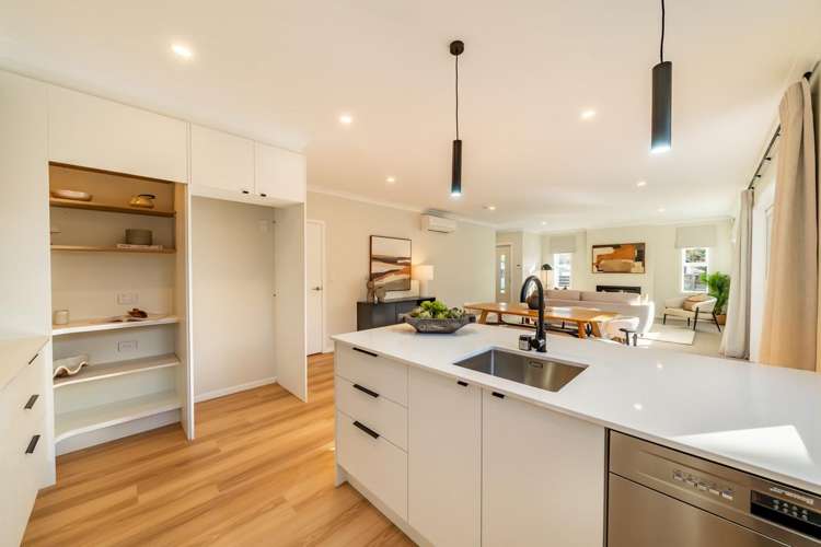 70a Heretaunga Square Silverstream_27