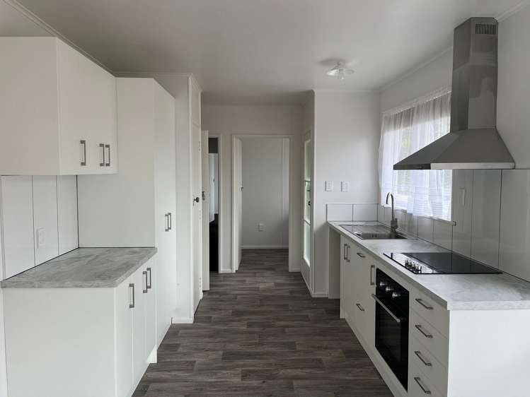 3 Werrina Crescent Mangakakahi_2