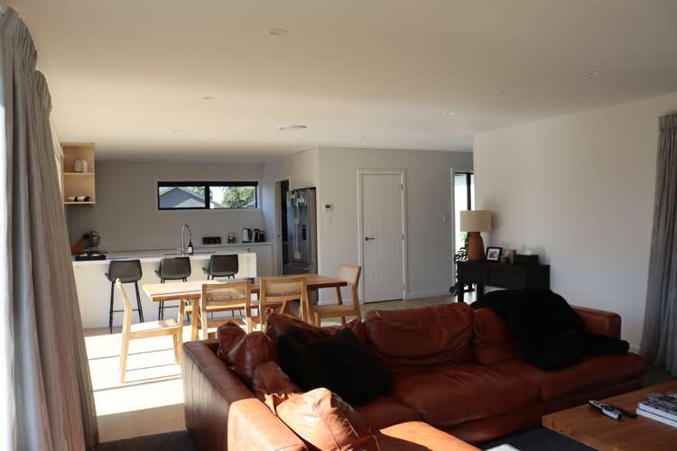 12 Jag Way Tinwald_11