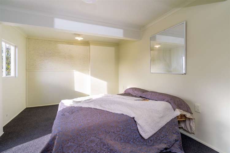 35 Easther Crescent Kew_16