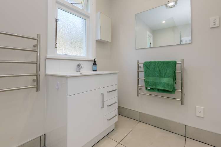 111 District Road Green Island_13