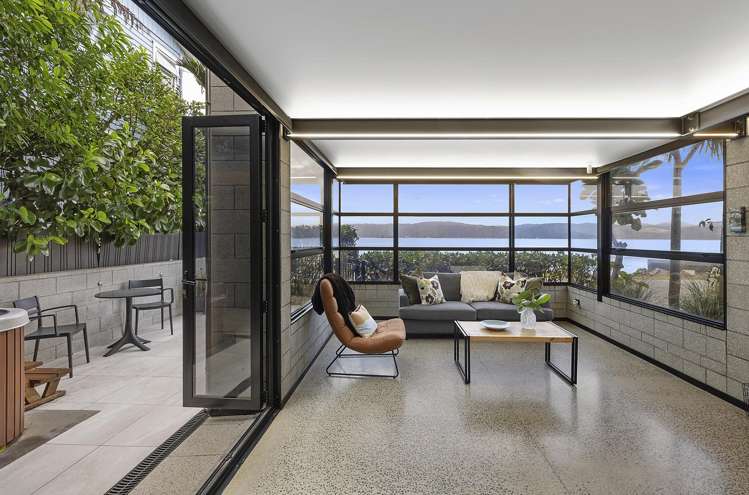 377A Karaka Bay Road_4
