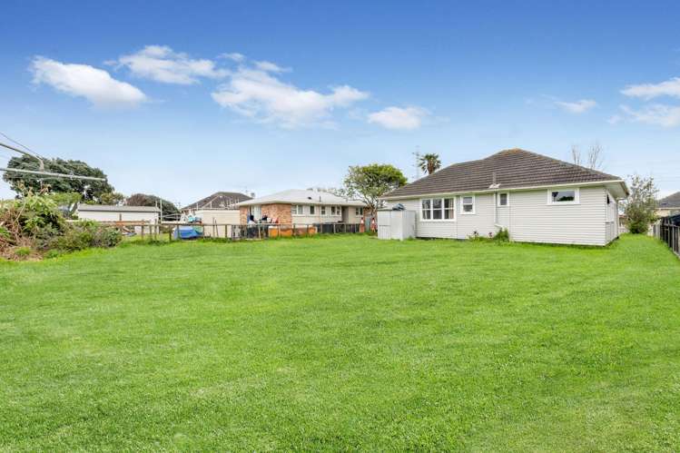 32 Ashton Avenue Otara_14
