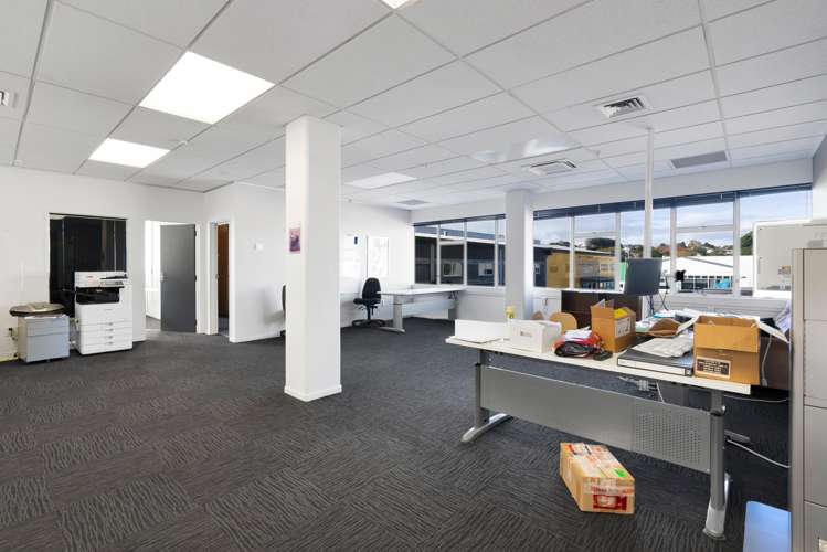 214 Devon Street East New Plymouth_11