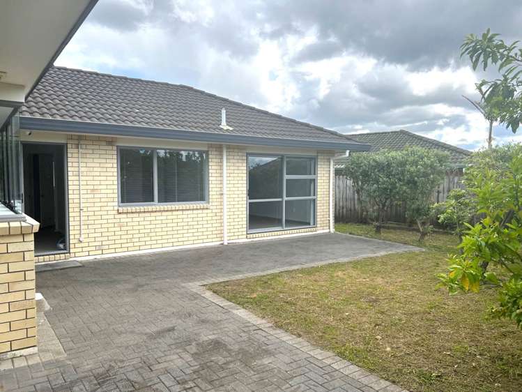 9 Newbliss Crescent East Tamaki Heights_2