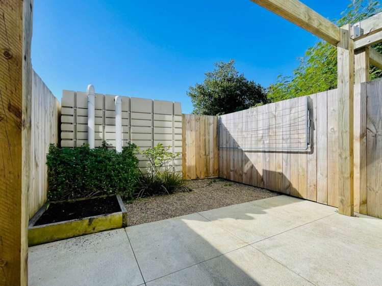 12/5 Brandon Road Glen Eden_14