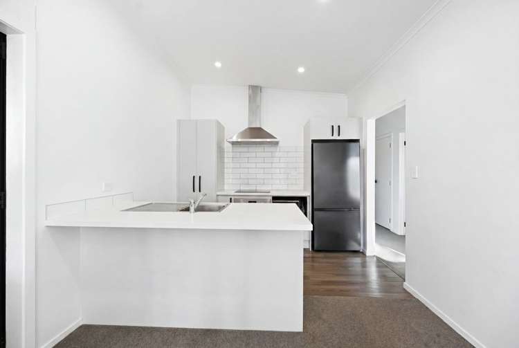 2/1087 Heaphy Terrace_2