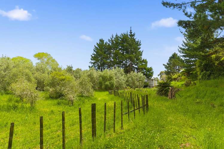 258 Waitohu Valley Road Otaki_36