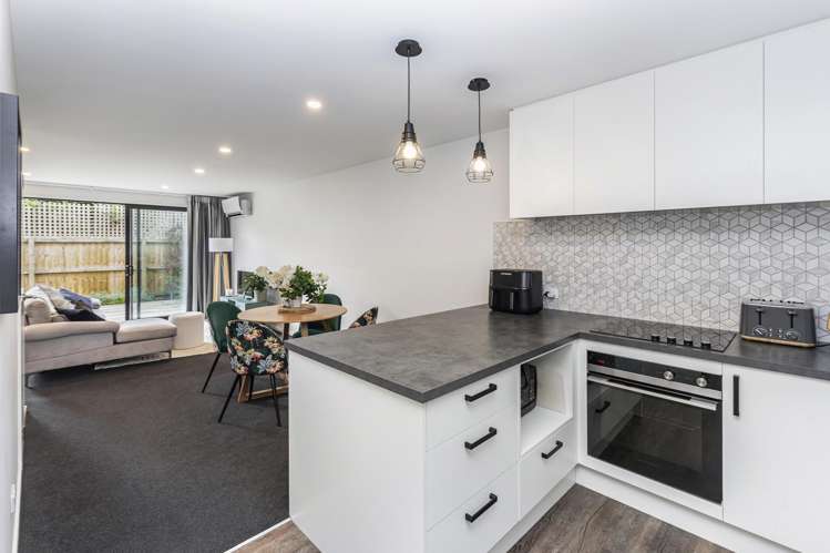 2/677 Worcester Street Linwood_2