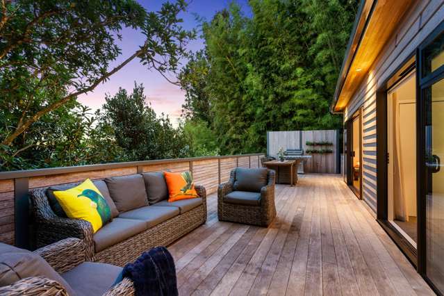 892 West Coast Road Waiatarua_4