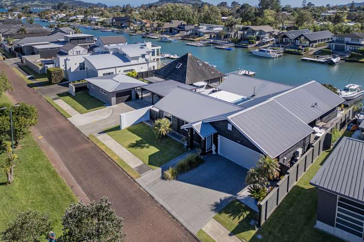 110 Motu Capri Pauanui_5