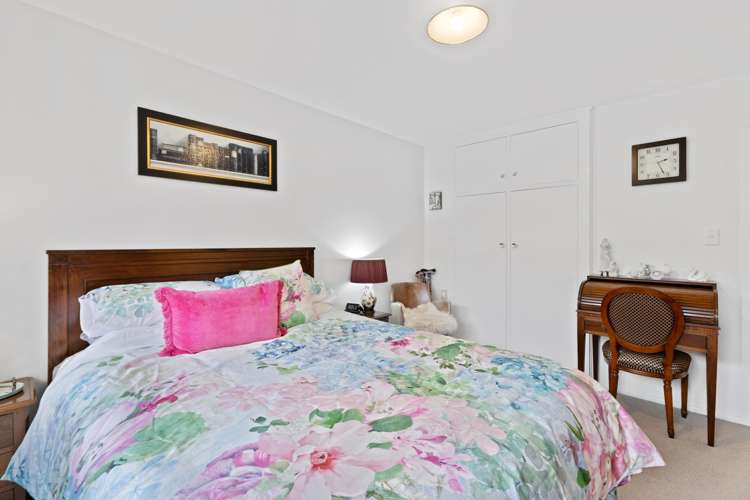 2/36 Office Road Merivale_7