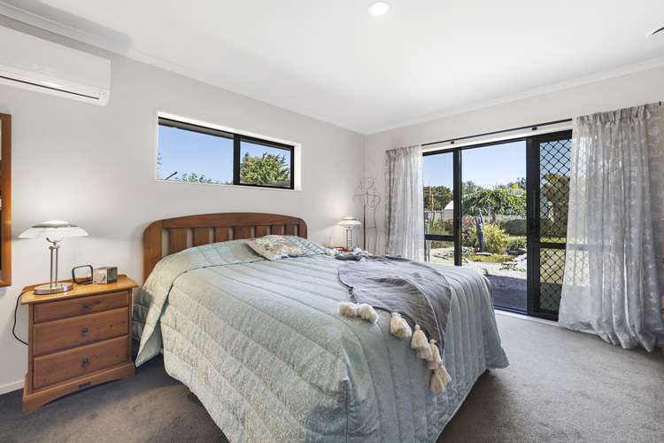 230 The Oaks Drive Leamington_11