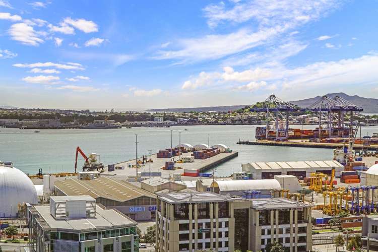 13B/100 Anzac Avenue 10015_16