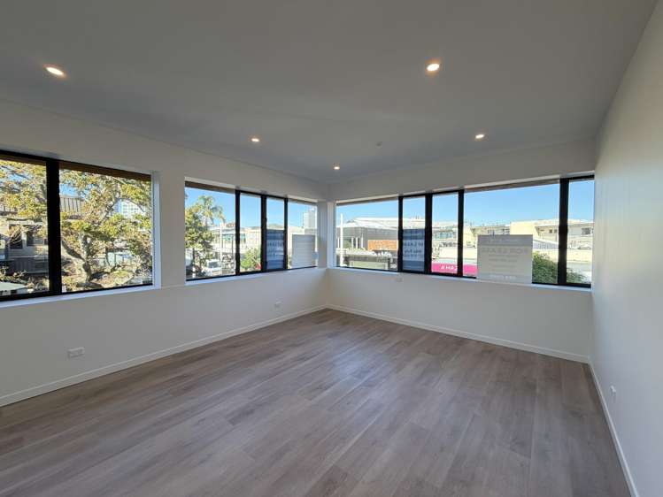 87-91 Hurstmere Road Takapuna_3