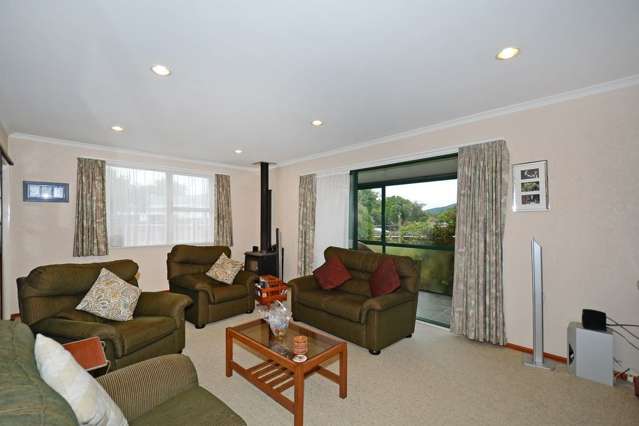 45 Burns Grove Trentham_4