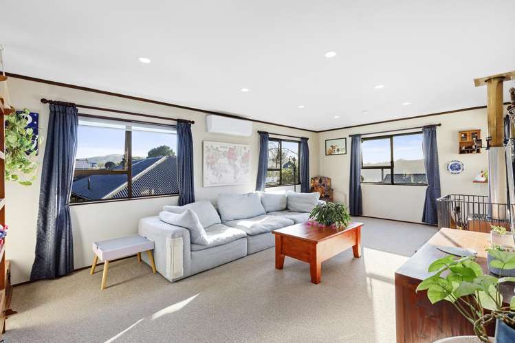 27 Fenchurch Grove Stokes Valley_4