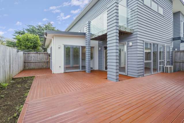 Stylish & Spacious Townhouse Living