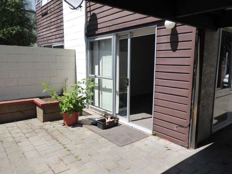 2/21 Huxley Street Sydenham_12