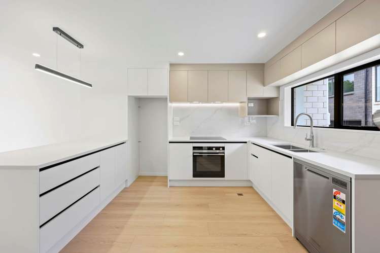 Lot 8-12/71 Royal Road Massey_6