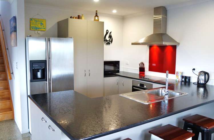 25 Ocean View Rise Ruakaka_5