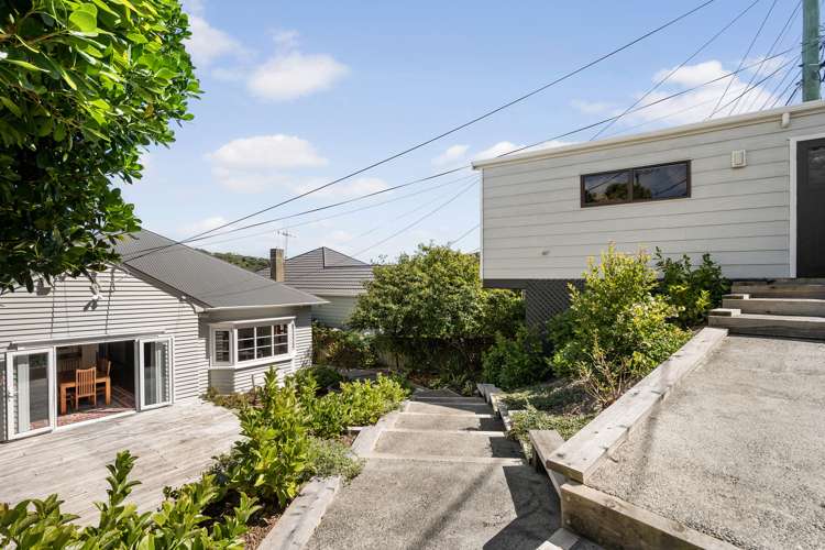 534 Broadway Strathmore Park_13