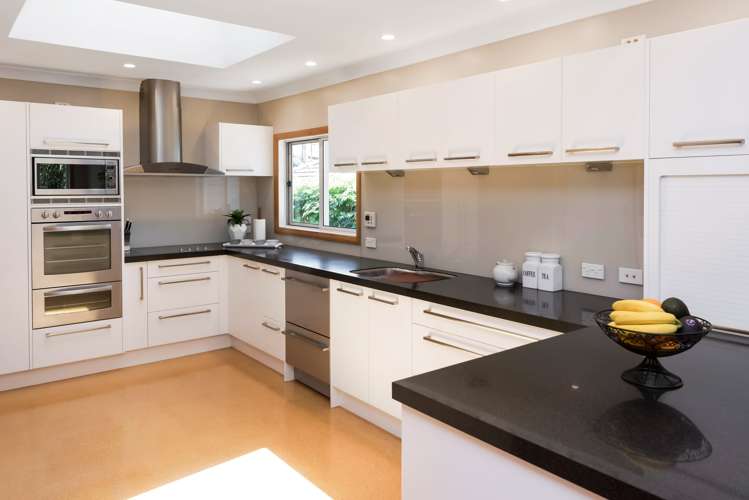 17 Glenfern Road Mellons Bay_6