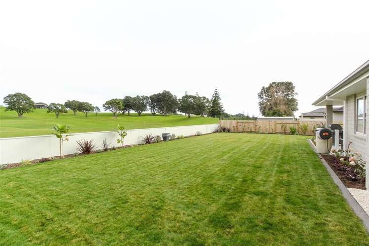 3 Cooke Farm Grove Waiwhakaiho_23