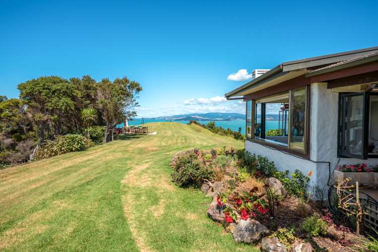 402 Orapiu Road Waiheke Island_32