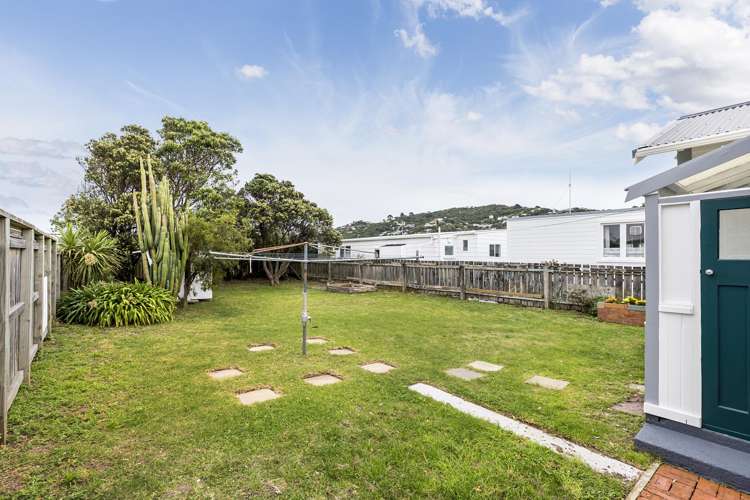 94 Endeavour Street Lyall Bay_12