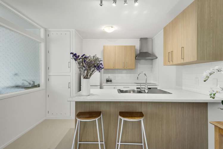 53 Parr Terrace Castor Bay_24