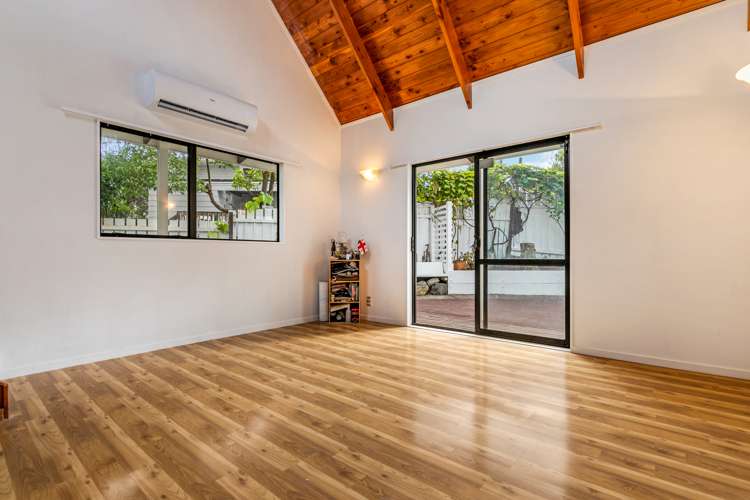 2/19 Poto Street Te Atatu South_7