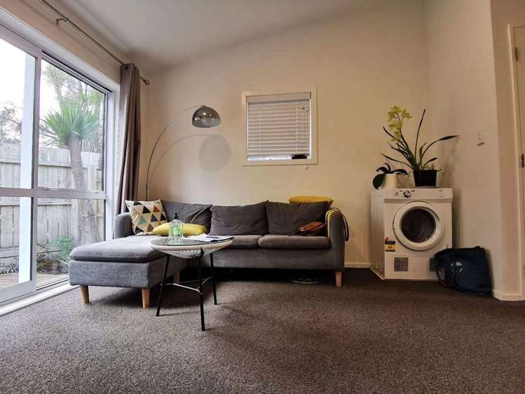 3/30 John Jennings Drive Oteha_5