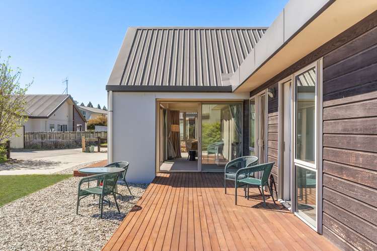 347 Aubrey Road Wanaka_14