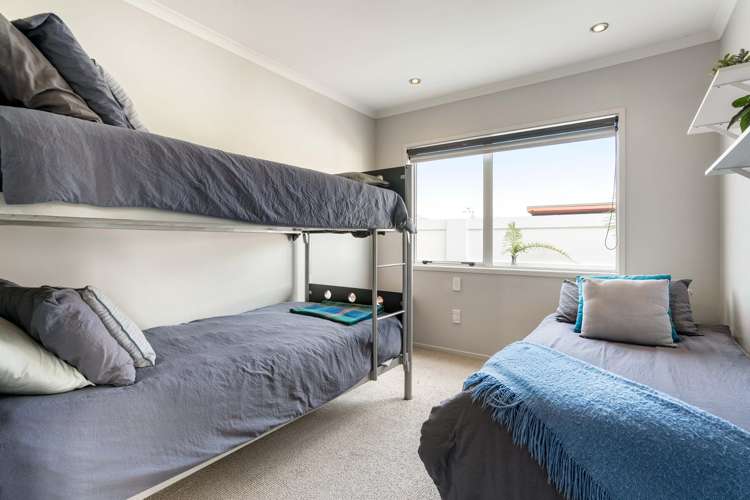 2/111 Hunt Road Whangamata_8