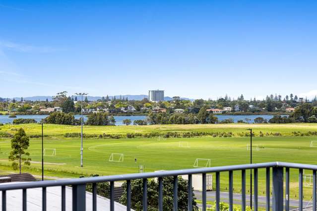 Millwater's finest. Views and room for everyone.