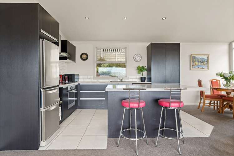 54 Easther Crescent Kew_5